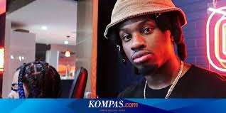 Lirik Lagu HIT THE FLOOR