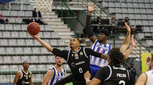O basquetebol é um jogo desportivo colectivo praticado por duas equipas, cujo objectivo é introduzir a bola no cesto da equipa adversária (marcando pontos). Basquetebol Fc Porto Bate Sporting E Ganha Vantagem Na Final Do Play Off Maisfutebol