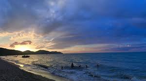 The reason for its popularity is due to its seaside location. Batu Ferringhi Penang Ultimate 2020 Guide Beach Night Market Attractions Hotels