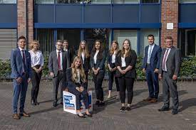 Bekijk deze en vergelijkbare tours, of plan er zelf één met komoot! Ausbildungsstart Bei Der Volksbank An Der Niers Auszubildende Wurden Begrusst Goch