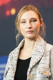 Julia Roy Editorial Stock Photo