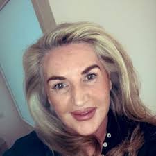 Lisa Melia (@LisaMMelia)