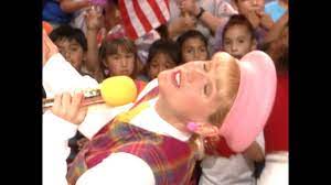 The show works with several blocks, where in each block, a game. Xuxa Usa Tv Show 1919 From 1993 Youtube