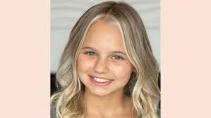 Perri LeRoy (Youtuber) Age, Family, Height, Weight & More