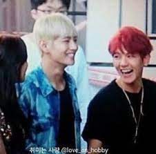 See more ideas about taehyung, baekhyun, kim taehyung. Esh Busy On Twitter Yoona Taehyung And Baekhyun Interacting
