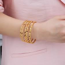 Yüksekten düşüğe fiyata sarı altın 22 ayar toplu bilezik. Altinda Firsat 25 Gr 22 Ayar 2 Li Burma Bilezik Fiyati