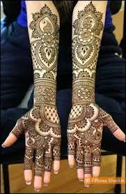 Foto Rajasthani Style Mehndi Design Mehndi Is An Essential Part Of The Indian Latest Bridal Mehndi Designs Bridal Mehendi Designs Hands Bridal Mehendi Designs