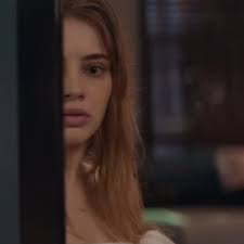 She tells everything to a complete stranger who turns out to be her bo...