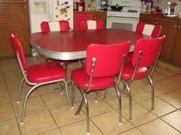 Annonces correspondantes préciser la recherche (12). 700 Retro 1950 S Red Kitchen Or Dining Room Table With 6 Chairs Vintage Kitchen Table Retro Kitchen Tables Retro Kitchen