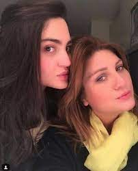 Çok sayıda i̇l kırmızıya dönüyor. Sibel Can In Kizi Melisa Ural Estetik Mi Yaptirdi Son Hali Sasirtti