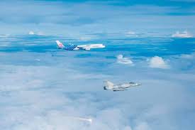 Jun 03, 2021 · 空軍司令部傍晚聲明指出，這架幻象2000型戰機，1400時執行例行性飛行訓練於起飛前，飛行員發現飛機故障燈號亮起，飛機脫離跑道後，經檢查右主輪癟氣，左主輪爆胎，詳細原因正由專案小組調查中。(圖：示意圖) Ki Q 9gfcjuabm