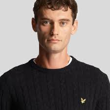 Lyle & Scott Cable Regular Fit Long Sleeve Knit Sweatshirt