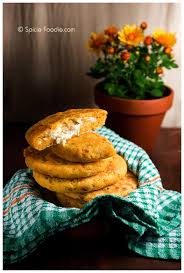 Spicy Cheese Pupusas Or El Salvadoran Corn Cakes Made With Yellow Corn Flour Pupusas De Queso Food Salvadoran Food Salvadorian Food