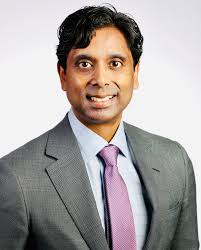 New York State Senate Majority Leader Andrea Stewart-Cousins congratulates  the NYMC award recipients at the 2024 Saint Joseph's Medical Center Annual  Ball honoring the 50th anniversary of the NYMC Family Medicine Residency