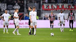 Bundesliga match report for borussia m'gladbach v bayern münchen on 25 november 2017, includes all goals and incidents. Football News Frankfurt Demolish 10 Man Bayern 5 1 Gladbach Stay Top Eurosport