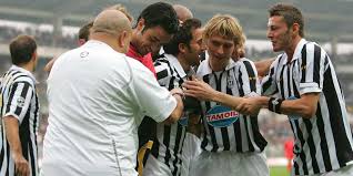 Hasil liga italia sabtu 26 agustus 2017. Cerita Juventus Degradasi Ke Serie B Dan Mereka Yang Tetap Setia Bola Net