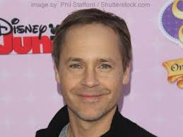 What religion is Chad Lowe?