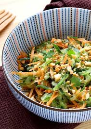 Recette Salade De Concombre A La Thailandaise En Video Recette Recette Asiatique Recette Thailandaise Recette Salade