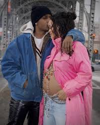 A Very “Rihanna” Pregnancy Announcement - The Hilltop