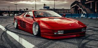 Pininfarina's design broke somewhat with tradition and was striking and innovative. Slammed Ferrari Testarossa Mit Irren Camber Tuning