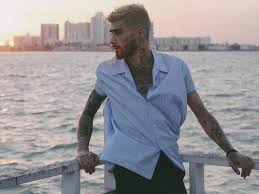 Bentuk yang akan dibuat dari baju gamis ialah bentuk bunga dengan kelopak ukuran besar. Lirik Lagu Zayn Sour Diesel News Entertainment Fimela Com