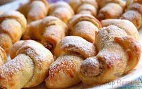 Sahneteig Hornchen Mit Nussfullung Top Rezepte De Rezept Teig Rezepte Nussfullung