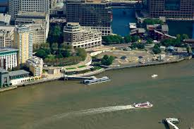 De canary wharf ferry nadert de pier. Canary Wharf Pier In Silvertown Gb United Kingdom Marina Reviews Phone Number Marinas Com