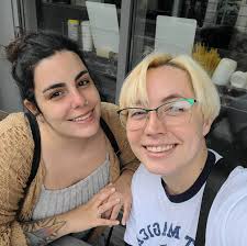 What is the best tank to use with a sniper composition in Overwatch?