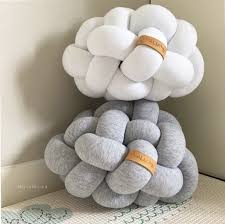 Micro Cloud Diy Pillows Knot Pillow Knot Pillow Diy Tutorials