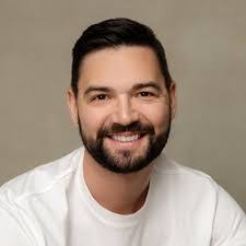 Eric Krupka's Instagram, Twitter & Facebook