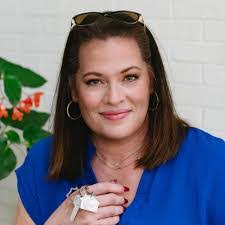 Melissa Leaver's Instagram, Twitter & Facebook