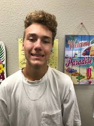 Christian Lomeli (@lomeli17_)