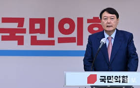 尹측 “김건희 증권계좌 주중 공개”…洪측 “도이치모터스 거래계좌여야” : 뉴스 : 동아닷컴