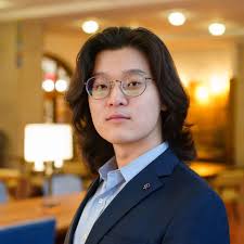 Where to find a UM student tutor for basic R programming?