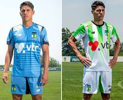 El club chileno presentó sus nuevas camisetas, y realizó un homenaje al personal de salud. Camisetas New Balance Del O Higgins 2017