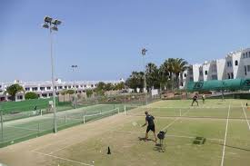 Diving at sotavento beach club whether you're an advanced, beginner or a snorkeling trip, there's something for everyone at the acuarius jandia diving school! Tennisplatz Bild Von Sotavento Beach Club Fuerteventura Tripadvisor