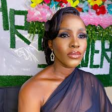 Colour enthusists, abeg help us o, what shade of green is this?