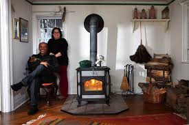 Burning wood in a fireplace can result in the release of toxins, including dioxin, arsenic and formaldehyde, as well as fine particles that can worsen breathing problems in people with asthma or copd (chronic obstructive pulmonary disease). The Love Affair With The Fireplace Cools The New York Times