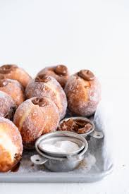 Salted Caramel Chocolate Ganache Brioche Doughnuts Rezept Dessert Ideen Lebensmittel Essen Rezepte
