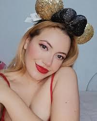 Elizabeth Cano's Instagram, Twitter & Facebook