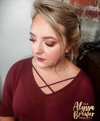 Hollie Brewer's Instagram, Twitter & Facebook