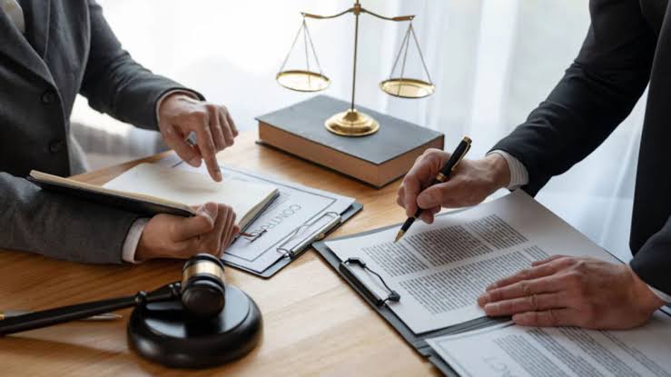 Advantages of Consulting a Legal Advisor | MIO & Partners