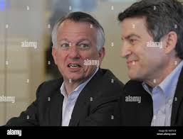 Permanent jobs hi-res stock photography and images