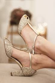 Des tennis, sandales, chaussures à talon compensé, ballerines ou bottines personne ne sait exactement à quelle époque les talons ont été inventés, cependant ceuxci ont été. 24 Idees De Chaussures Paillettes Chaussures Paillettes Chaussure Chaussure Mariage