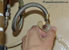 On parle alors d'un robinet de cuisine à douchette extractible ou de robinet de cuisine à douchette intégrée. Remplacer Les Robinets De Cuisine