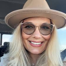 Tammy Sells SOCAL (@tammysellssocal) • Threads, Say more