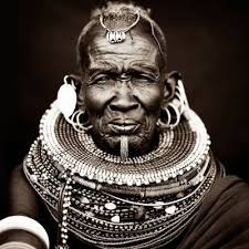 Toile Imprimee Homme Tribu Africaine 75 X 75 Cm Castorama Tribus Africaines Toile Imprimee Tatouage Africain