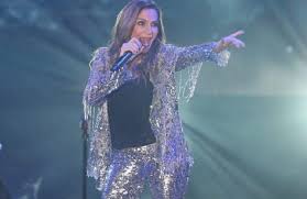 Türkçe aranjmanlar listesi, türkçe yorumlanmış bütün yabancı şarkıların yer aldığı(alacağı) bir ikinci el şarkılar listesidir.yeniden yorumlanmış şarkılar arasında sözleri aynı olduğu halde aranjman isimlerinin farklı olduğu örneklerde aranjmanın ilk adı doğru kabul edilip sonraki adları parantez içinde belirtilmiş; Greek Singer Despina Vandi Captivates Turkish Audience Video