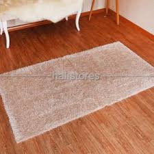 Tuylu Hali Panosundaki Pin