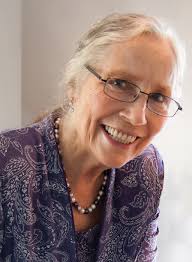 Suzanne Carr's Instagram, Twitter & Facebook